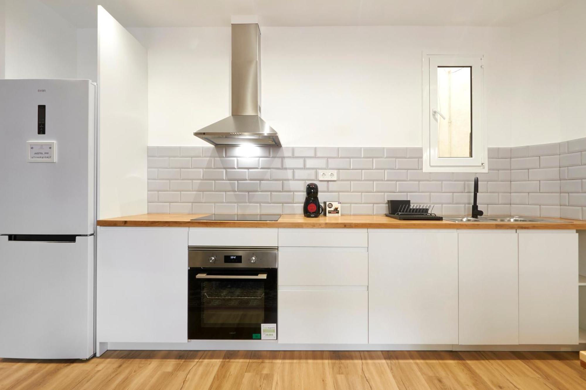 Comfortable Apartment Next To Apolo Theater 바르셀로나 외부 사진
