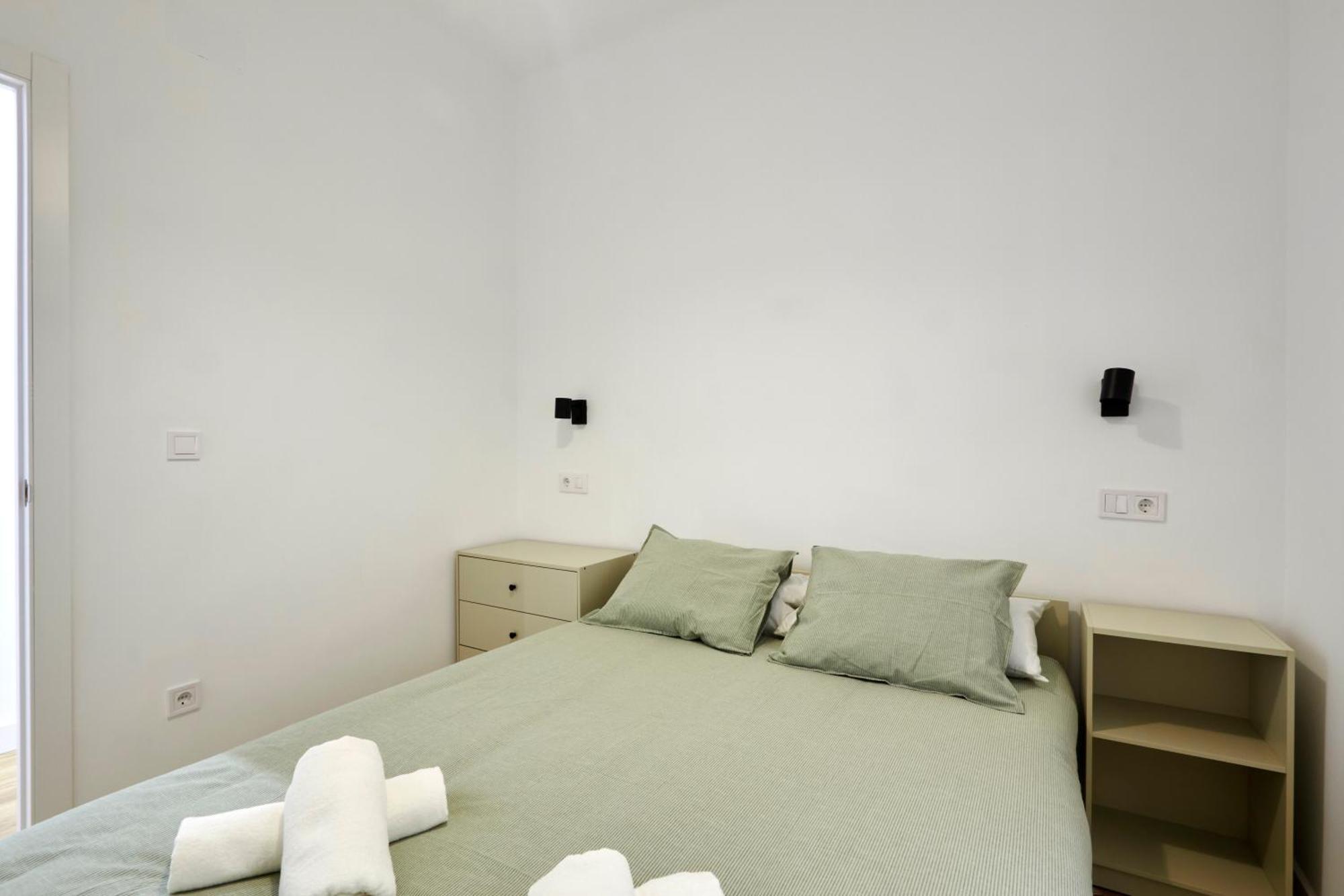 Comfortable Apartment Next To Apolo Theater 바르셀로나 외부 사진