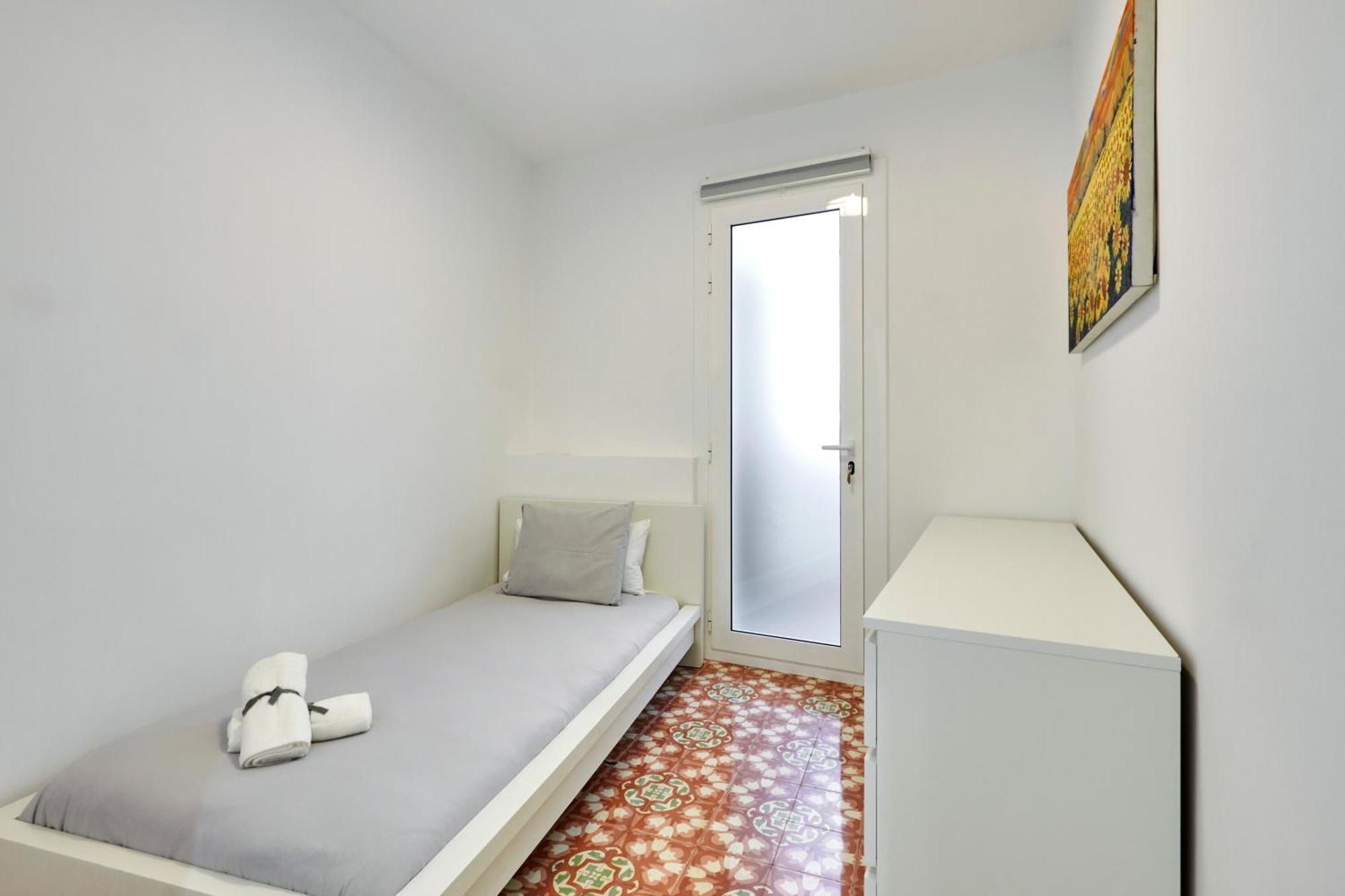 Comfortable Apartment Next To Apolo Theater 바르셀로나 외부 사진